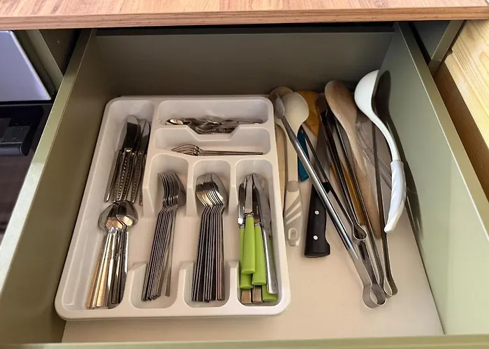 With Hot Pool In * מרמריס