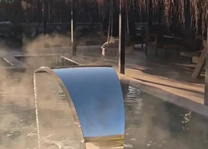 With Hot Pool In וילה מרמריס