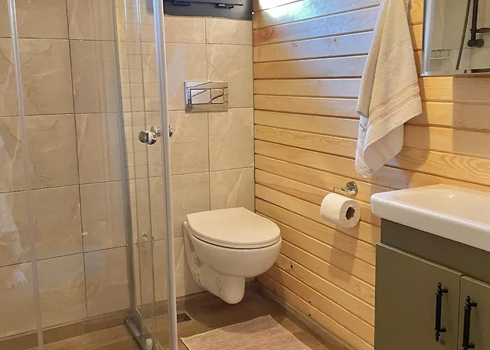 With Hot Pool In * מרמריס