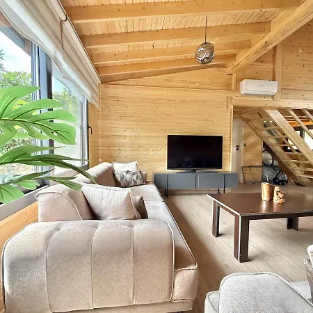 Villa With Hot Pool In *