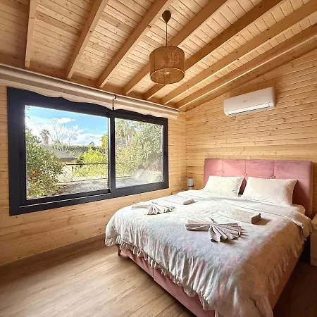 With Hot Pool In Marmaris