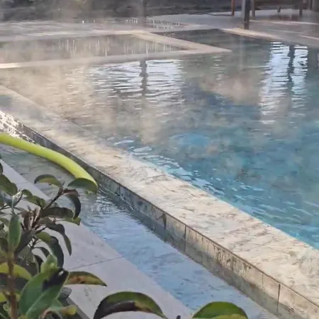 Βίλα With Hot Pool In