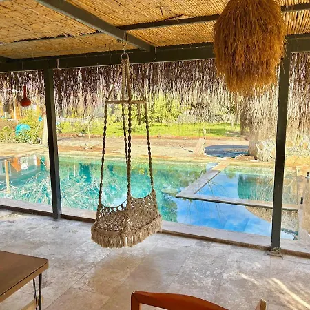 Villa With Hot Pool In *