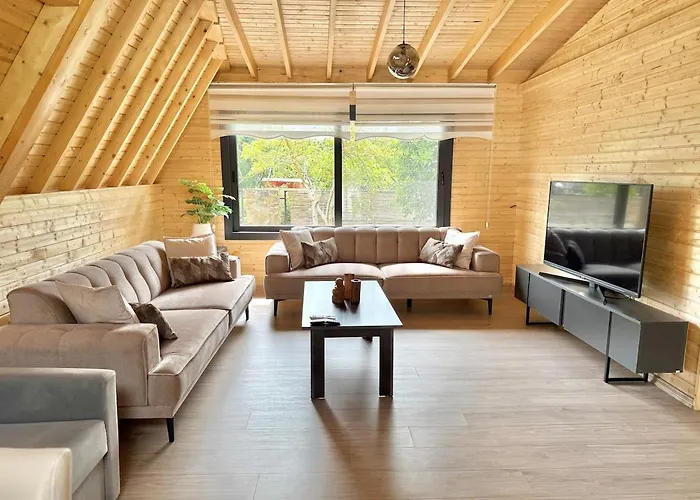 ヴィラ With Hot Pool In マルマリス