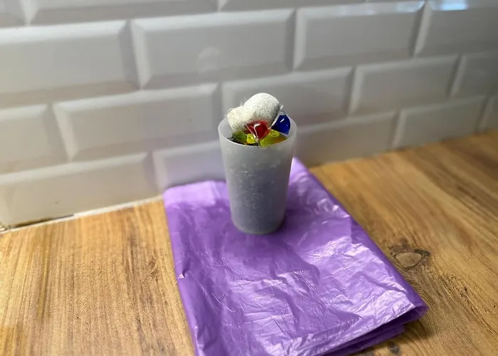 Vilă With Hot Pool In