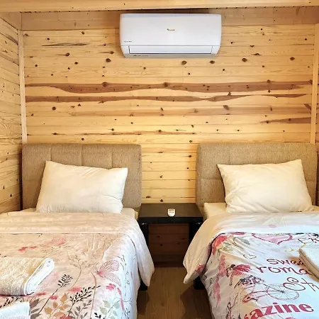 Villa With Hot Pool In