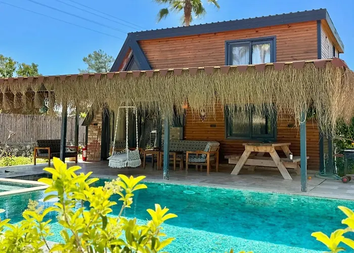 With Hot Pool In Marmaris