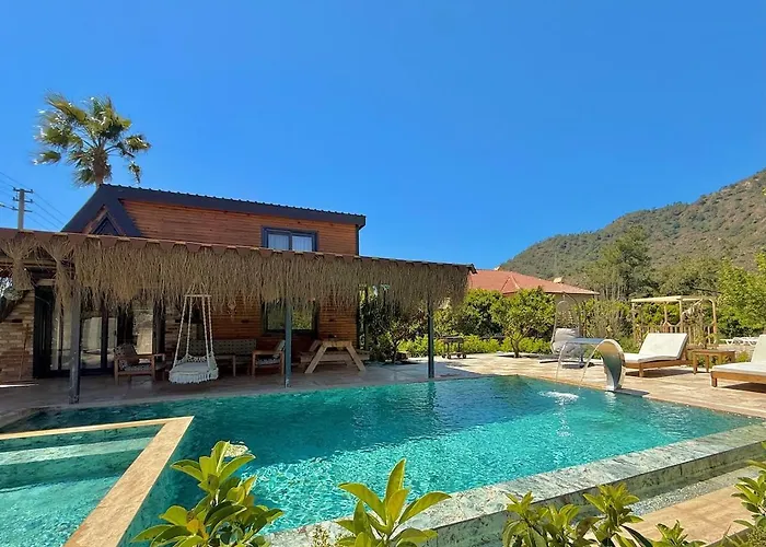 Villa With Hot Pool In *